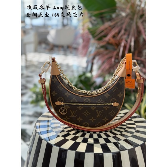 Rolex Daytona

Rolex's best-selling classic Daytona series automatic mechanical movement
The case material of the 40mm watch is made of 9