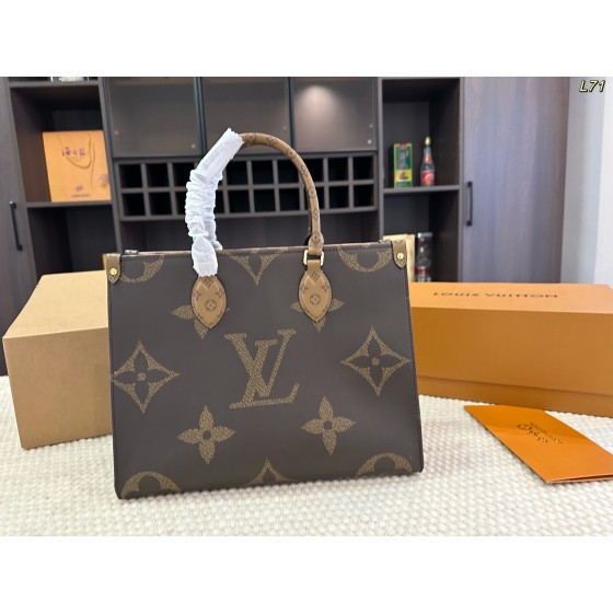 Rolex GMT


The best-selling Rolex GMT two-tone ceramic model is made with high-precision high-temperature one-piece firing technology and fully automatic mechanical equipment