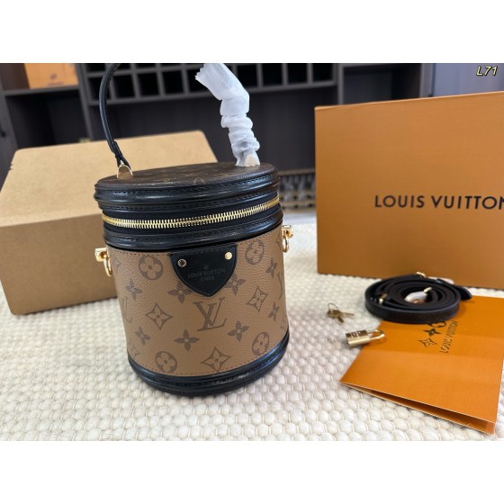 Rolex GMT


The best-selling Rolex GMT two-tone ceramic model is made with high-precision high-temperature one-piece firing technology and fully automatic mechanical equipment