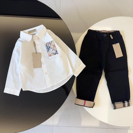 Burberry, high-end children's clothing, boys' and girls' sets, pure cotton fabric, comfortable and good-looking to wear, size: 90/100/110