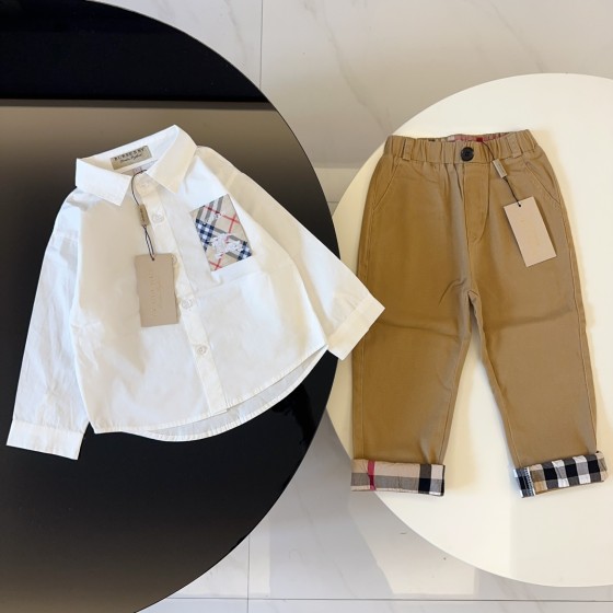 Burberry, high-end children's clothing, boys' and girls' sets, pure cotton fabric, comfortable and good-looking to wear, size: 90/100/110