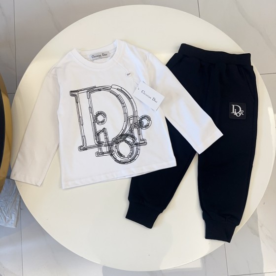 Dior, high-end children's clothing, boys' and girls' suits, made of pure cotton fabric, comfortable and good-looking to wear. Sizes: 90/100/110/120