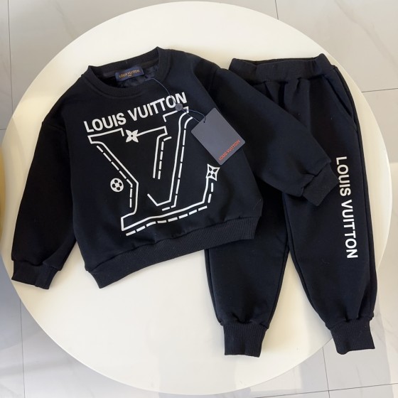 High-end children's clothing, boys' and girls' sets, made of pure cotton fabric, comfortable and good-looking to wear. Sizes: 90/100/110/120/130/140